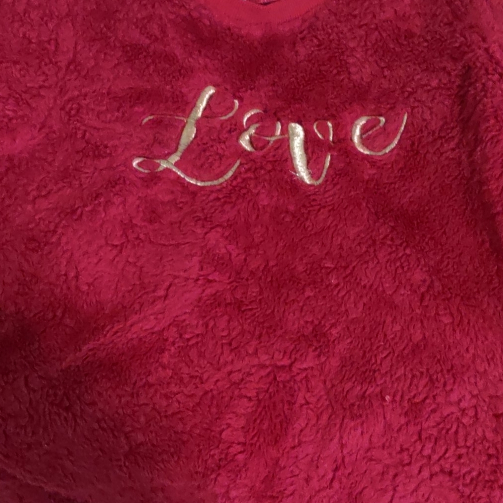 Girls love furry shirt